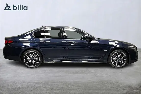 BMW 530E 2023 photo 2