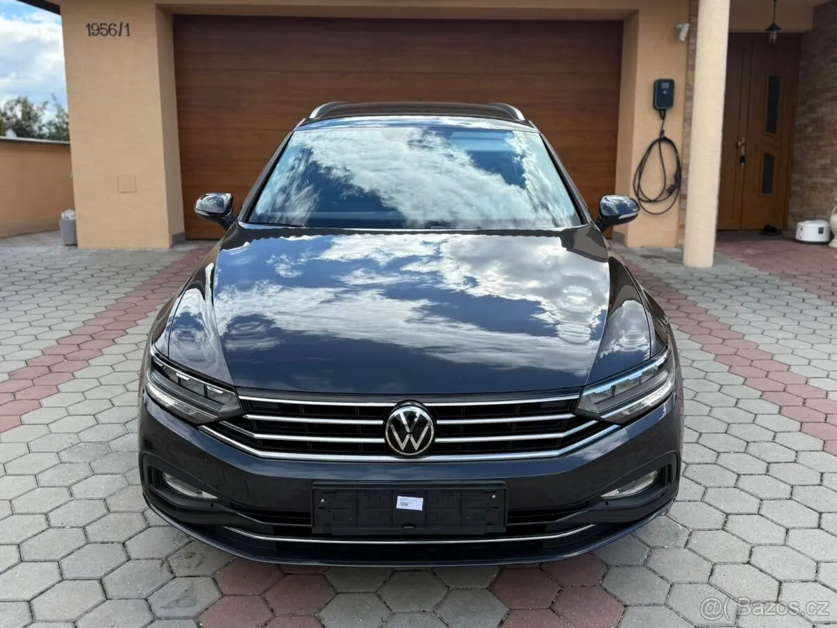Volkswagen Passat Variant 2021 photo 2