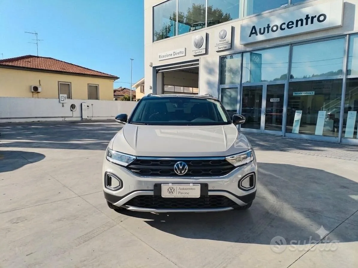 Volkswagen T-Roc 2025 photo 2