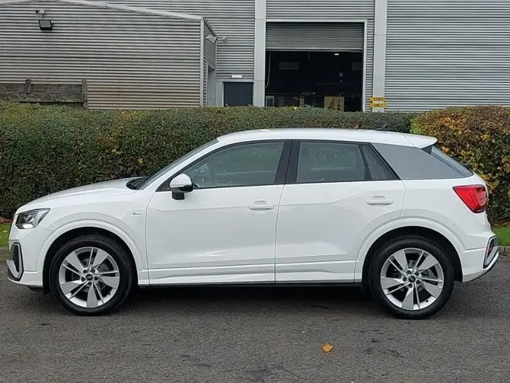 Audi Q2 2022 photo 4