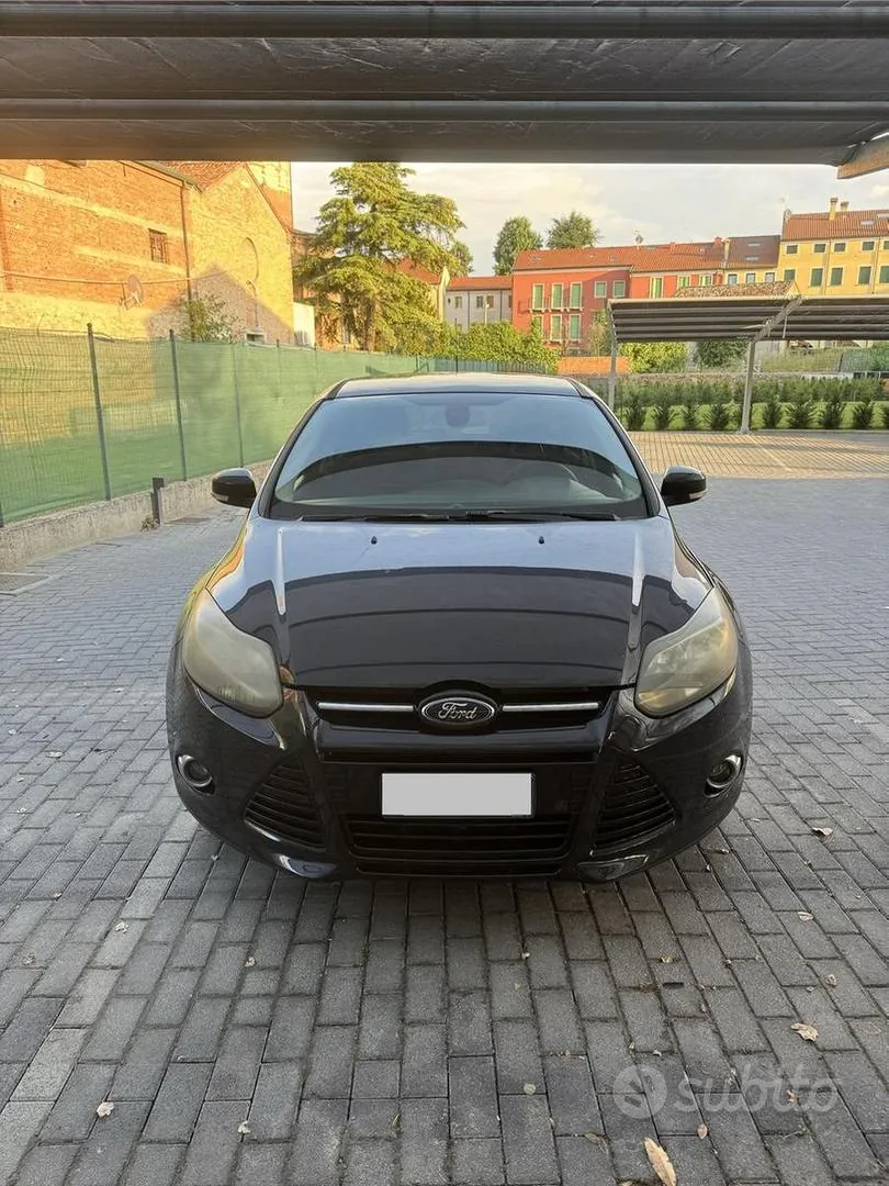 Ford Focus 2011 photo 3