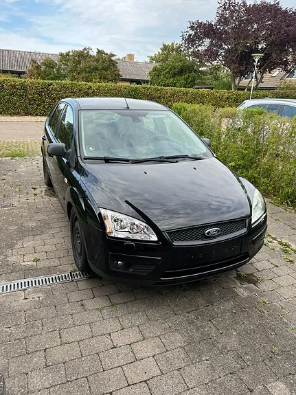 Ford Focus 2005 photo 2