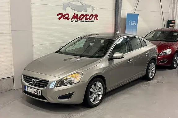 Volvo S60 2011 photo 2