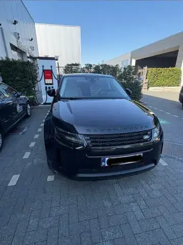 Land Rover Range Rover 2024 photo 3