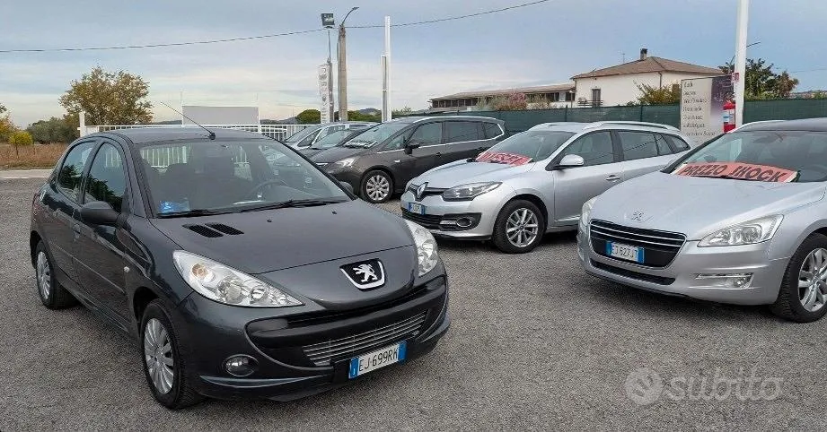 Peugeot 206 2011 photo 4