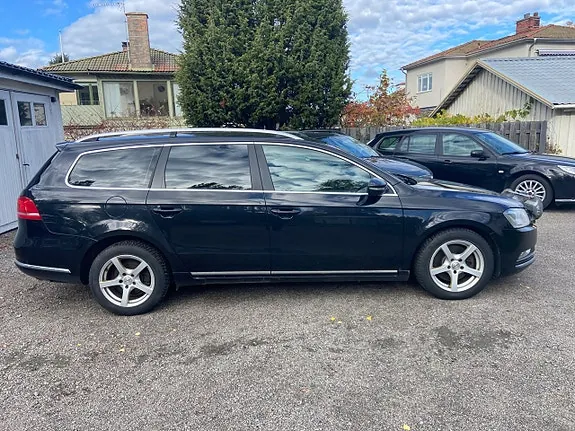Volkswagen Passat 2012 photo 2