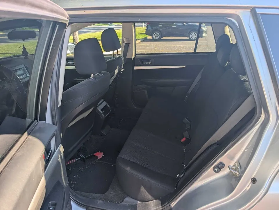 Subaru Outback 2012 photo 4