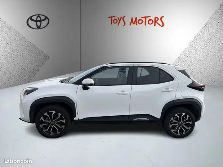 Toyota Yaris Cross 2023 photo 2
