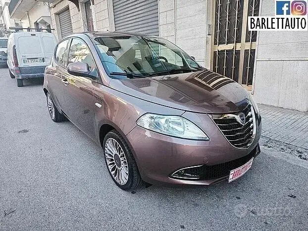 Lancia Ypsilon