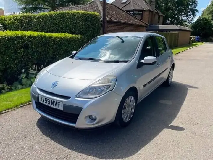 Renault Clio 2009 photo 3