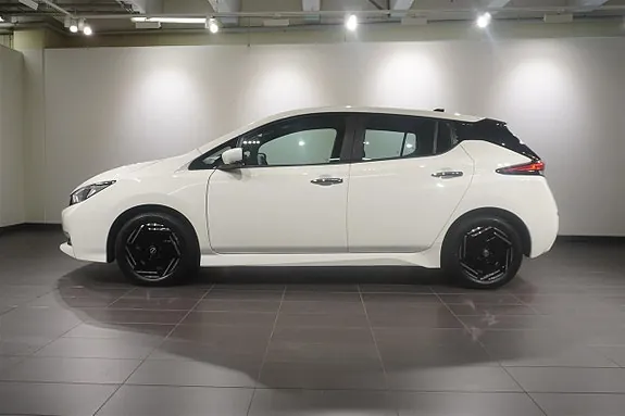 Nissan Leaf 2023 photo 5