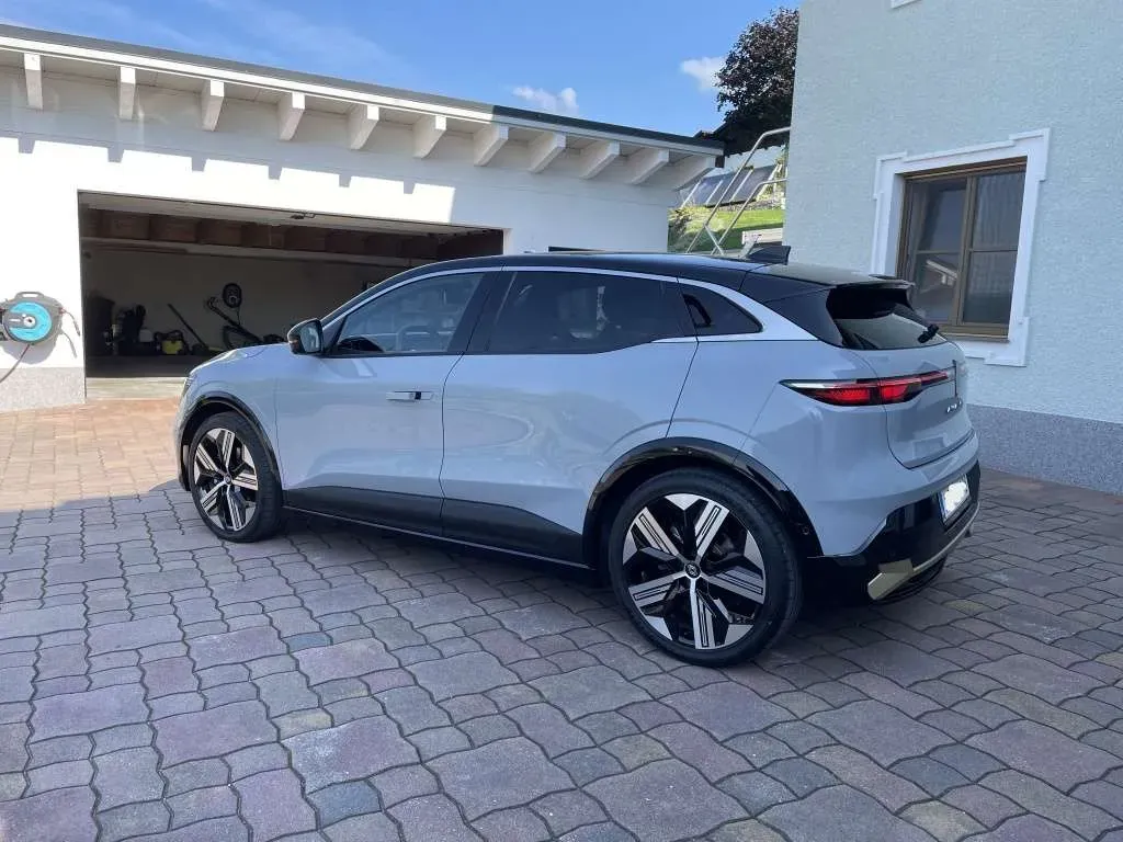Renault Megane 2023 photo 3