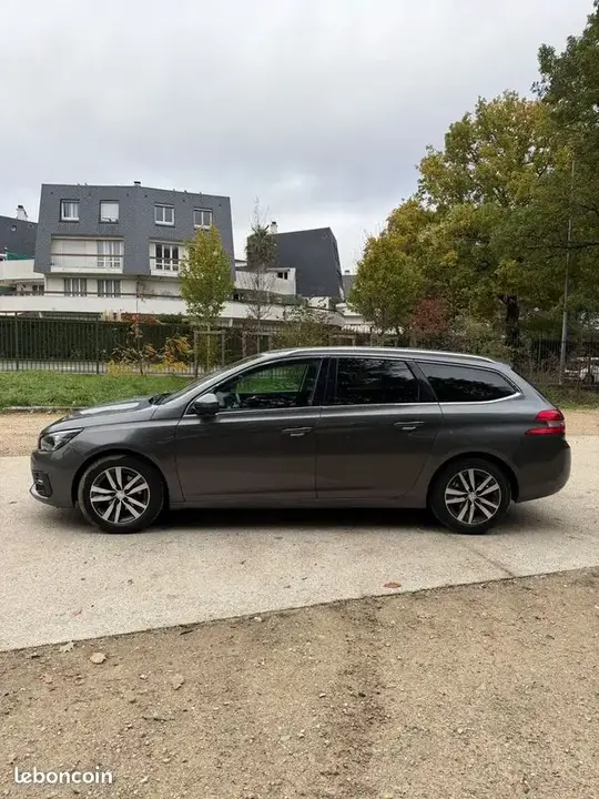 Peugeot 308 2018 photo 3