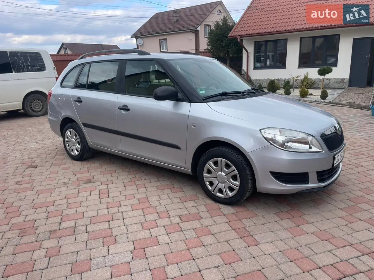 Skoda Fabia 2013 photo 3