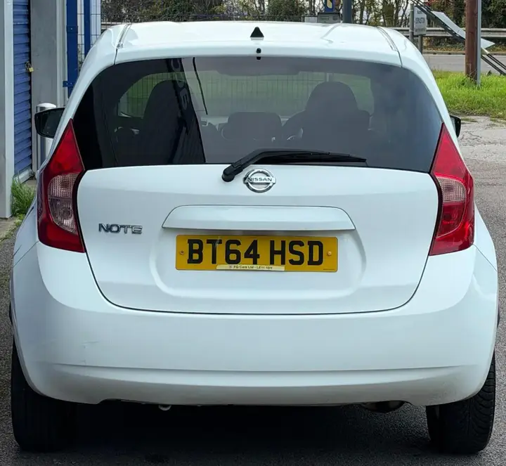 Nissan Note 2014 photo 4