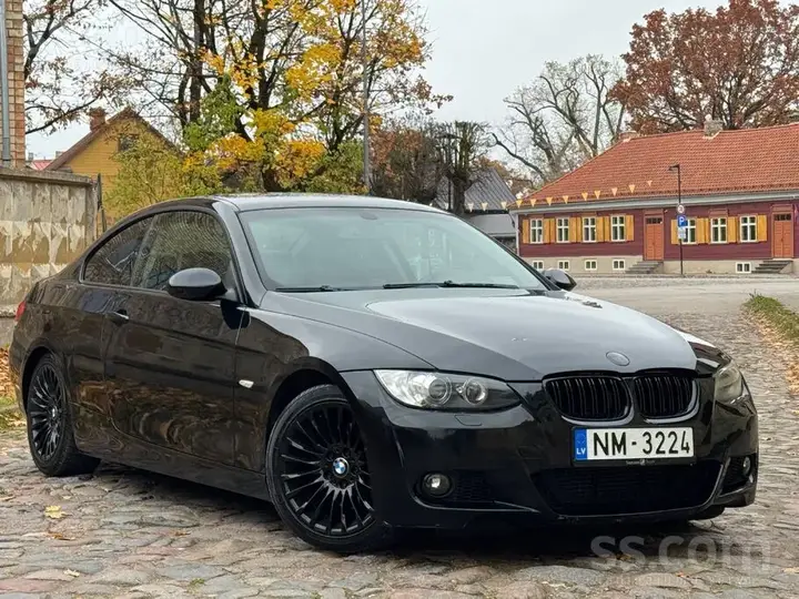 BMW 320 2008 photo 3