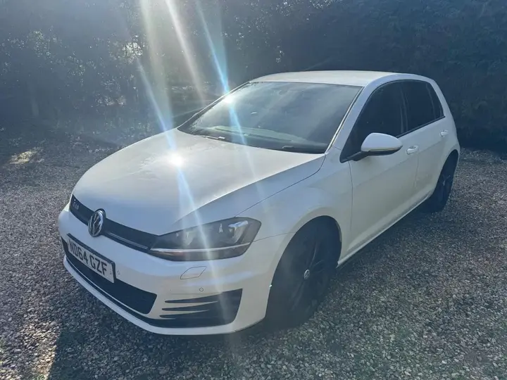 Volkswagen Golf 2014 photo 2