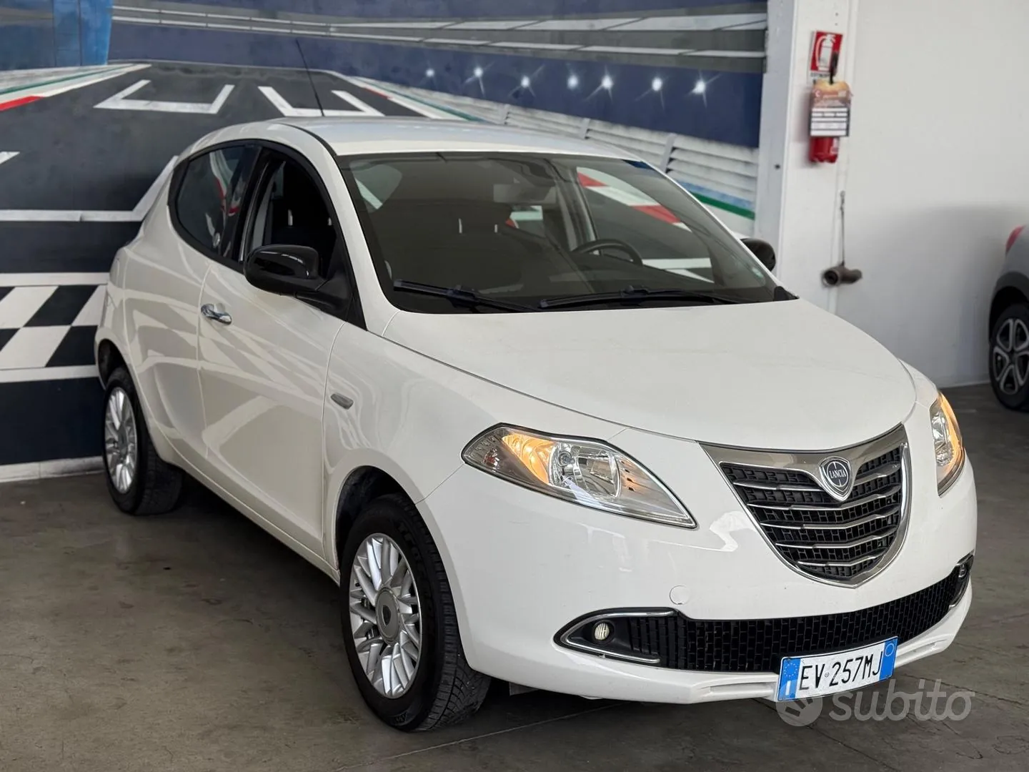 Lancia Ypsilon 2014 photo 3