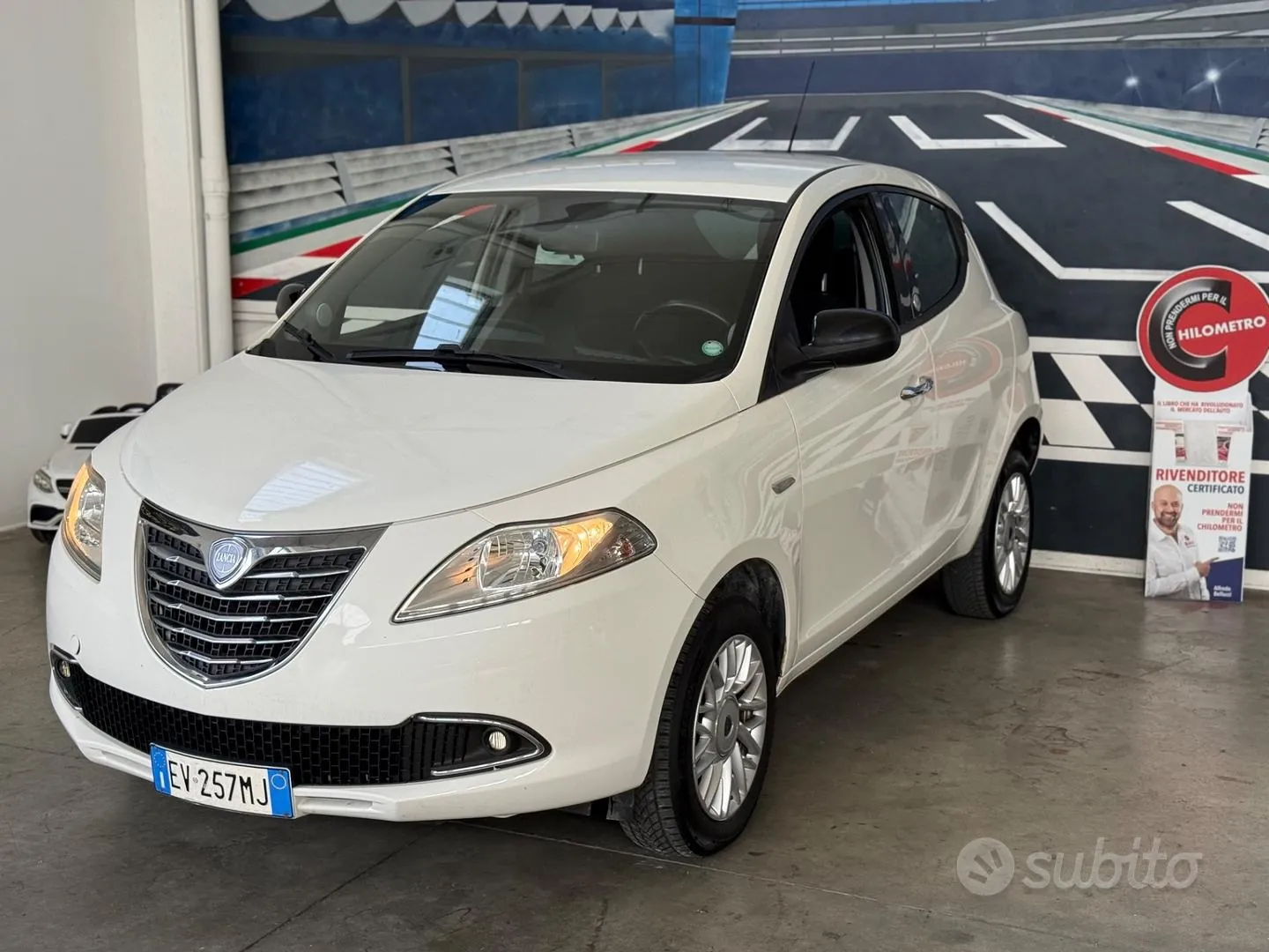 Lancia Ypsilon