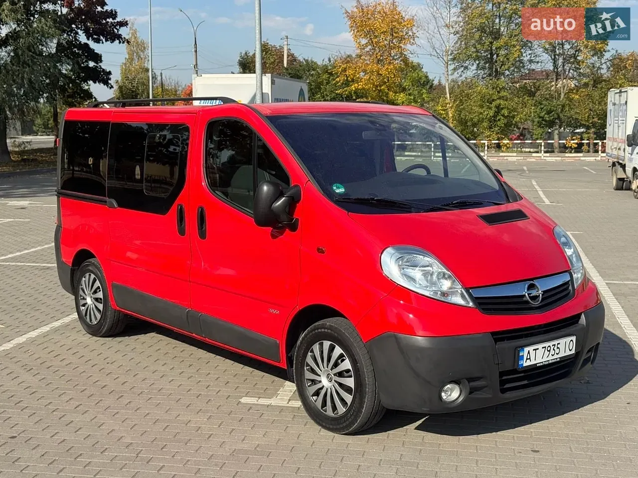 Opel Vivaro 2014 photo 2