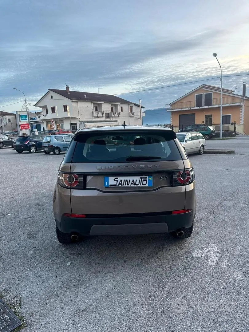 Land Rover Discovery Sport 2016 photo 4