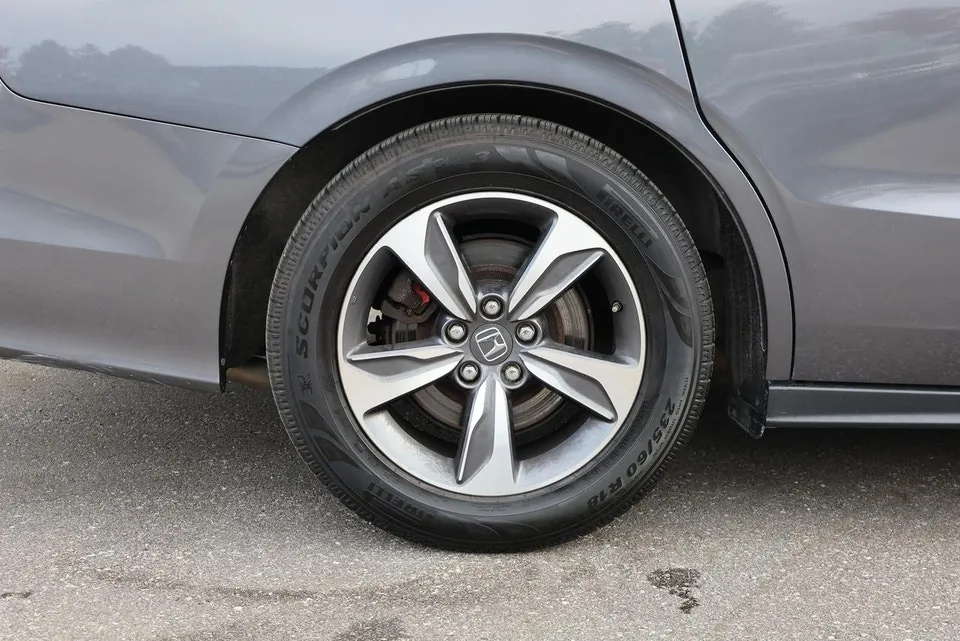 Honda Odyssey 2018 photo 3