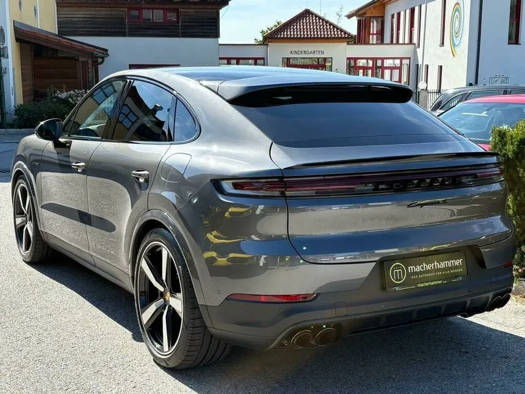 Porsche Cayenne 2024 photo 3