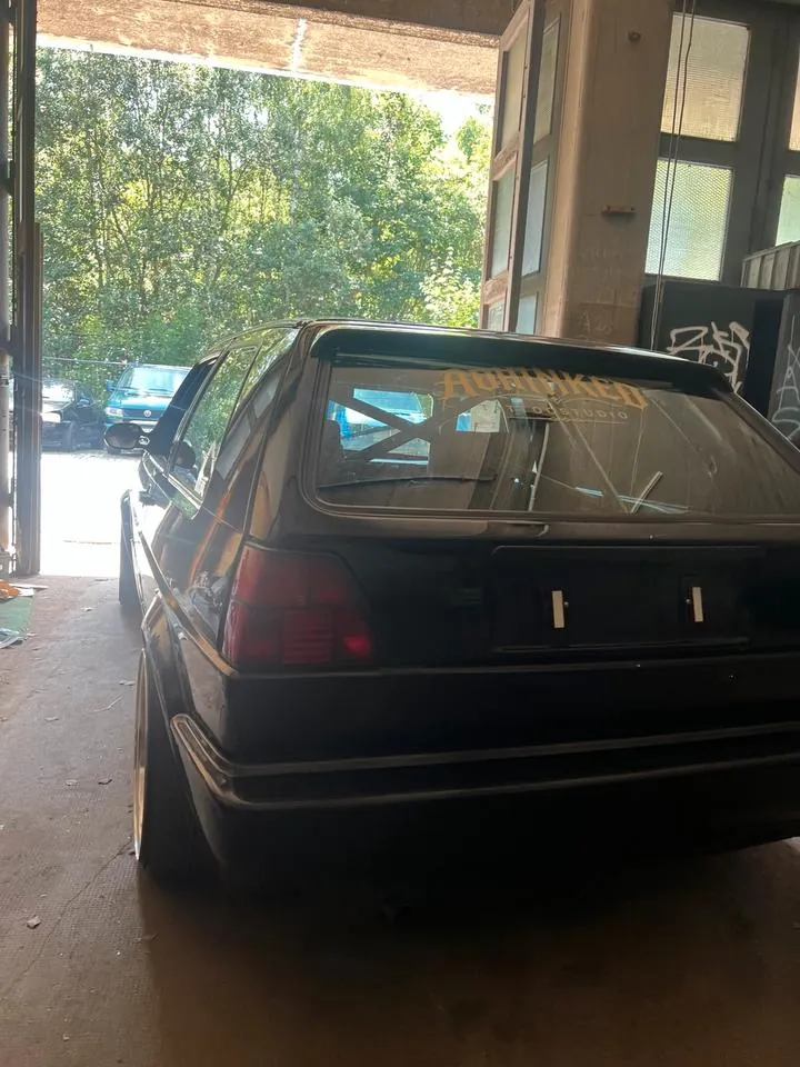 Volkswagen Golf 2