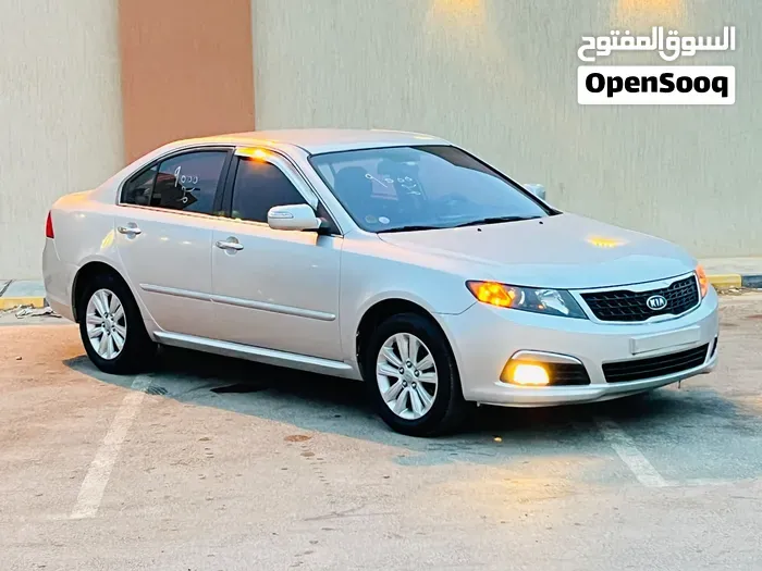 Kia Lotze 2010 photo 3