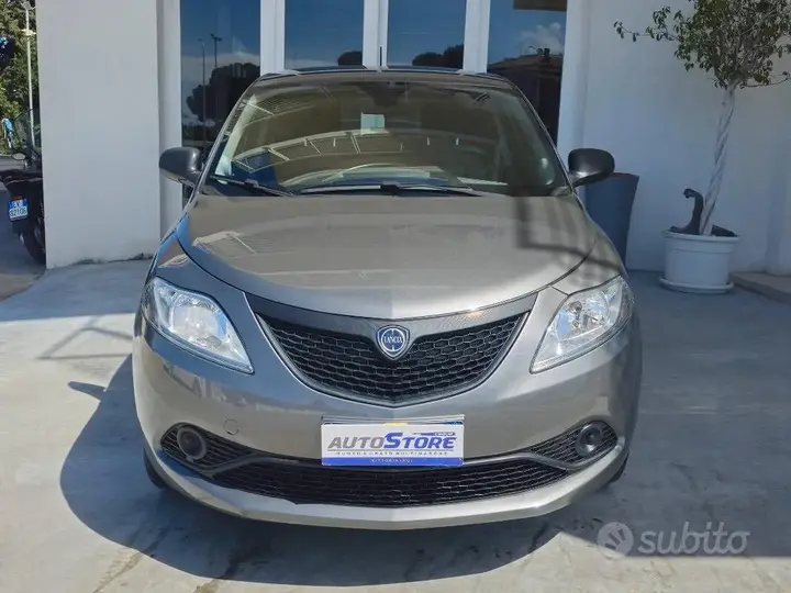 Lancia Ypsilon 2021 photo 2
