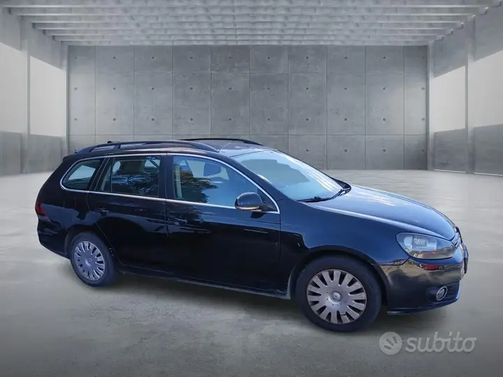 Volkswagen Golf 2010 photo 3