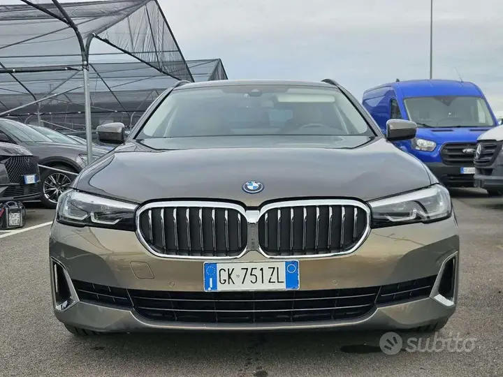 BMW 530E 2022 photo 2