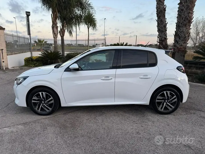 Peugeot 208 2020 photo 5