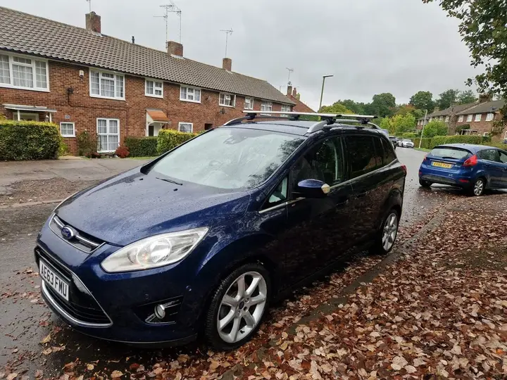 Ford Grand C-Max 2013 photo 2
