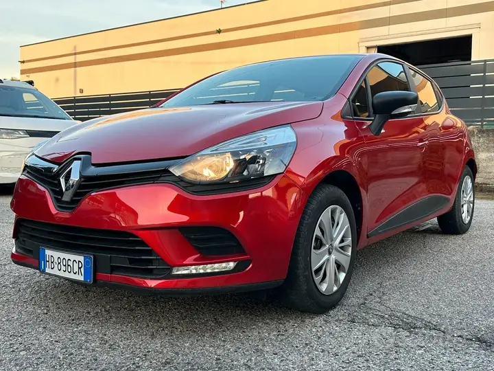 Renault Clio 2017 photo 2