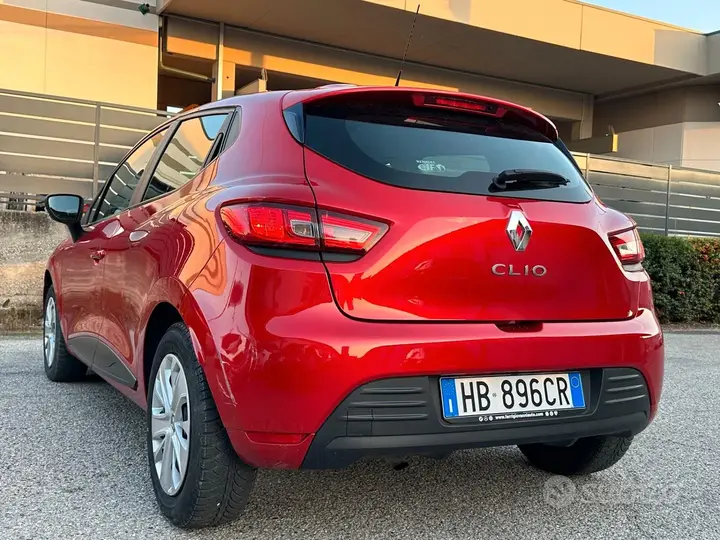 Renault Clio 2017 photo 3