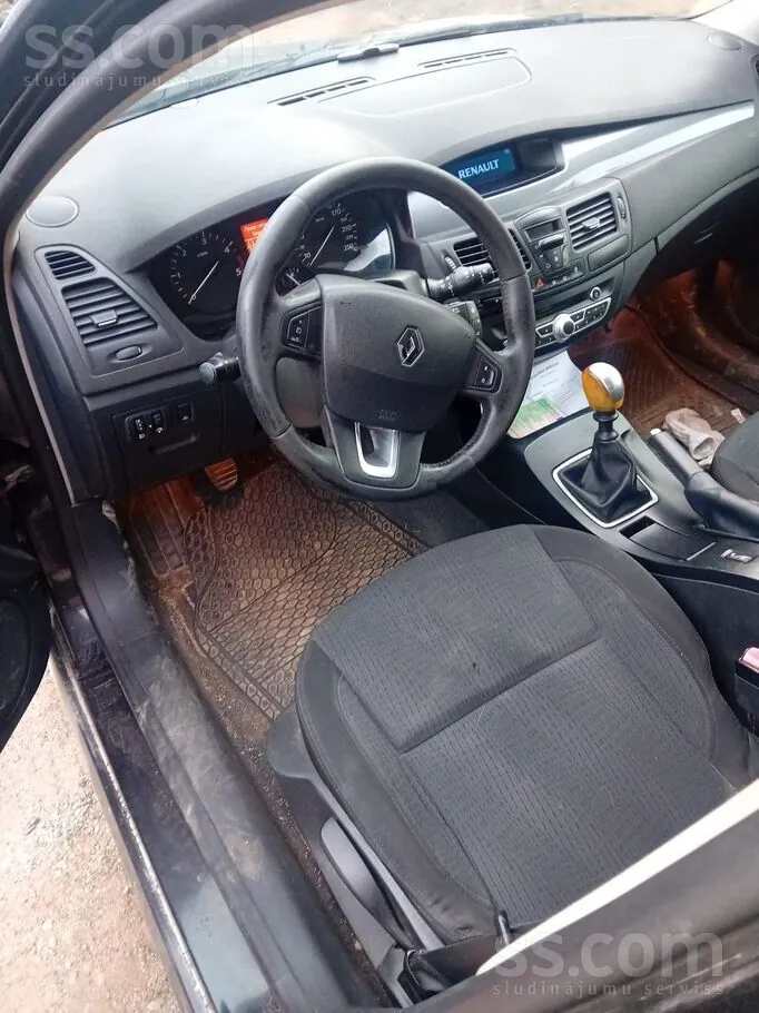 Renault Laguna 2009 photo 4