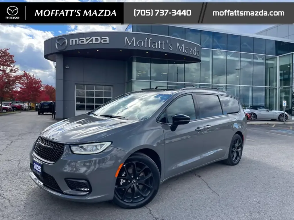Chrysler Pacifica 2025 photo 2