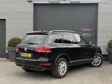 Volkswagen Touareg 2013 photo 2