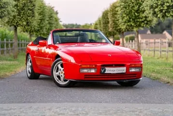 Porsche 944