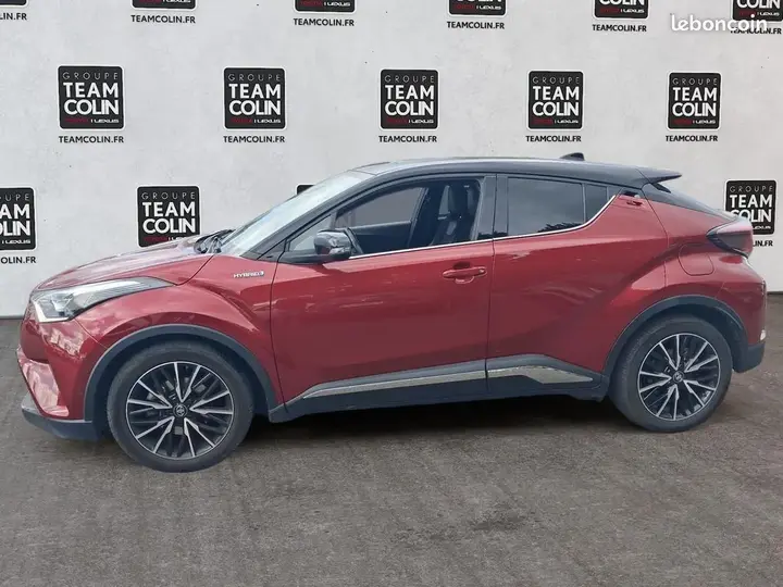 Toyota C-Hr 2018 photo 2