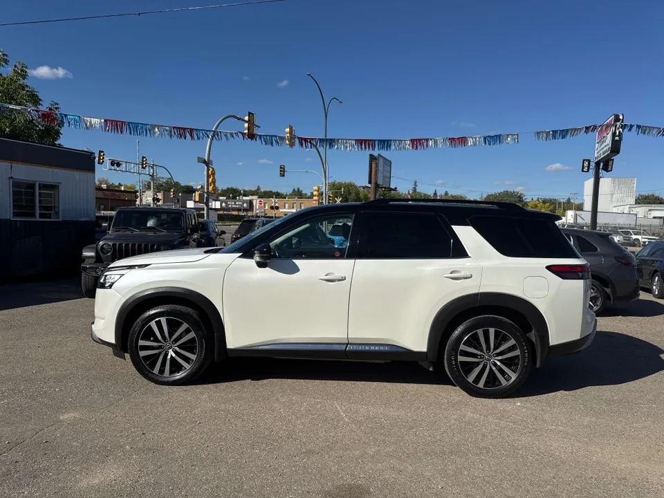 Nissan Pathfinder 2023 photo 2