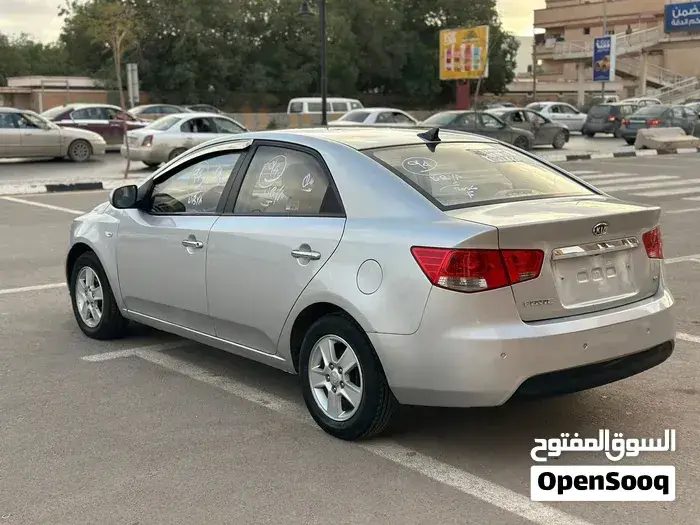 Kia Forte 2010 photo 4