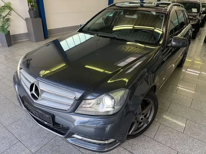 Mercedes-Benz C200