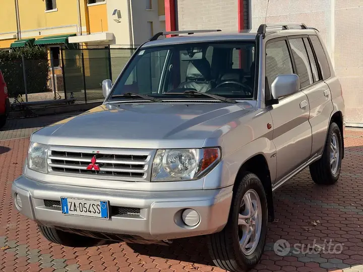 Mitsubishi Pajero 2005 photo 3