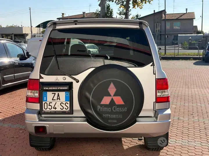 Mitsubishi Pajero 2005 photo 5