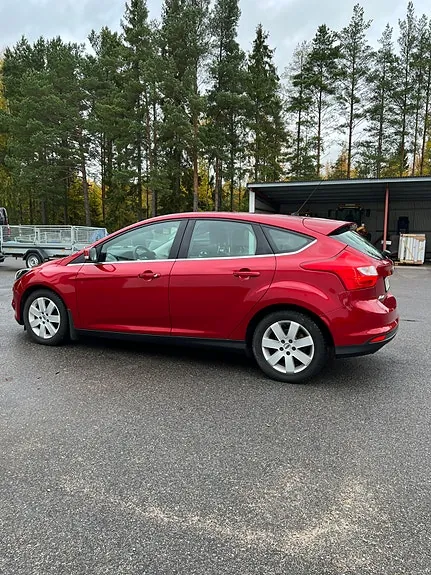 Ford Focus 2012 photo 3