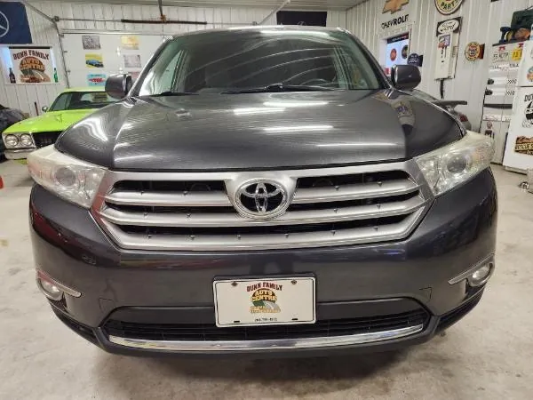 Toyota Highlander 2013 photo 2