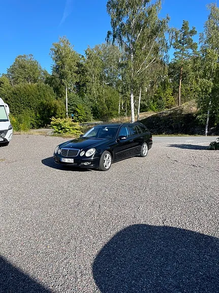 Mercedes-Benz E220
