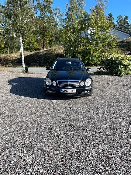 Mercedes-Benz E220 2008 photo 2